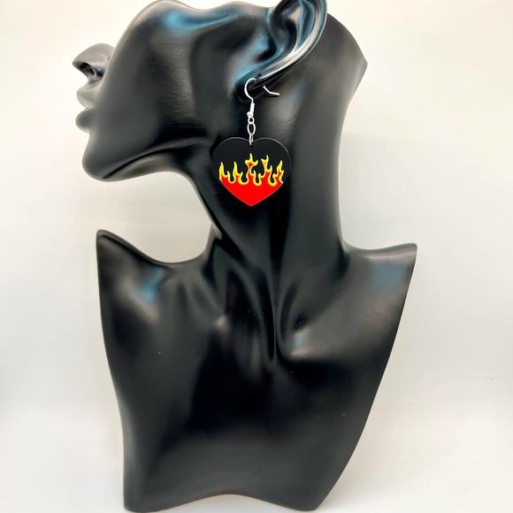 Wednesday Addams Earrings - Flaming Heart Earrings - Goth Earrings - Picture 11 of 11